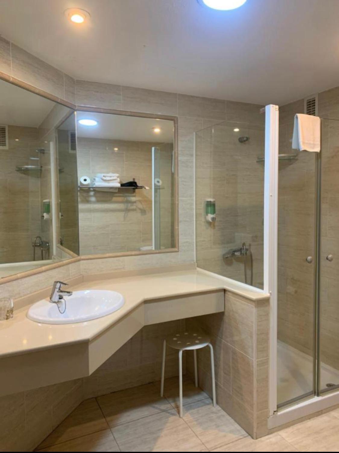 Apartahotel Chinasol Con Parking Y Desayuno Almuñécar Екстериор снимка