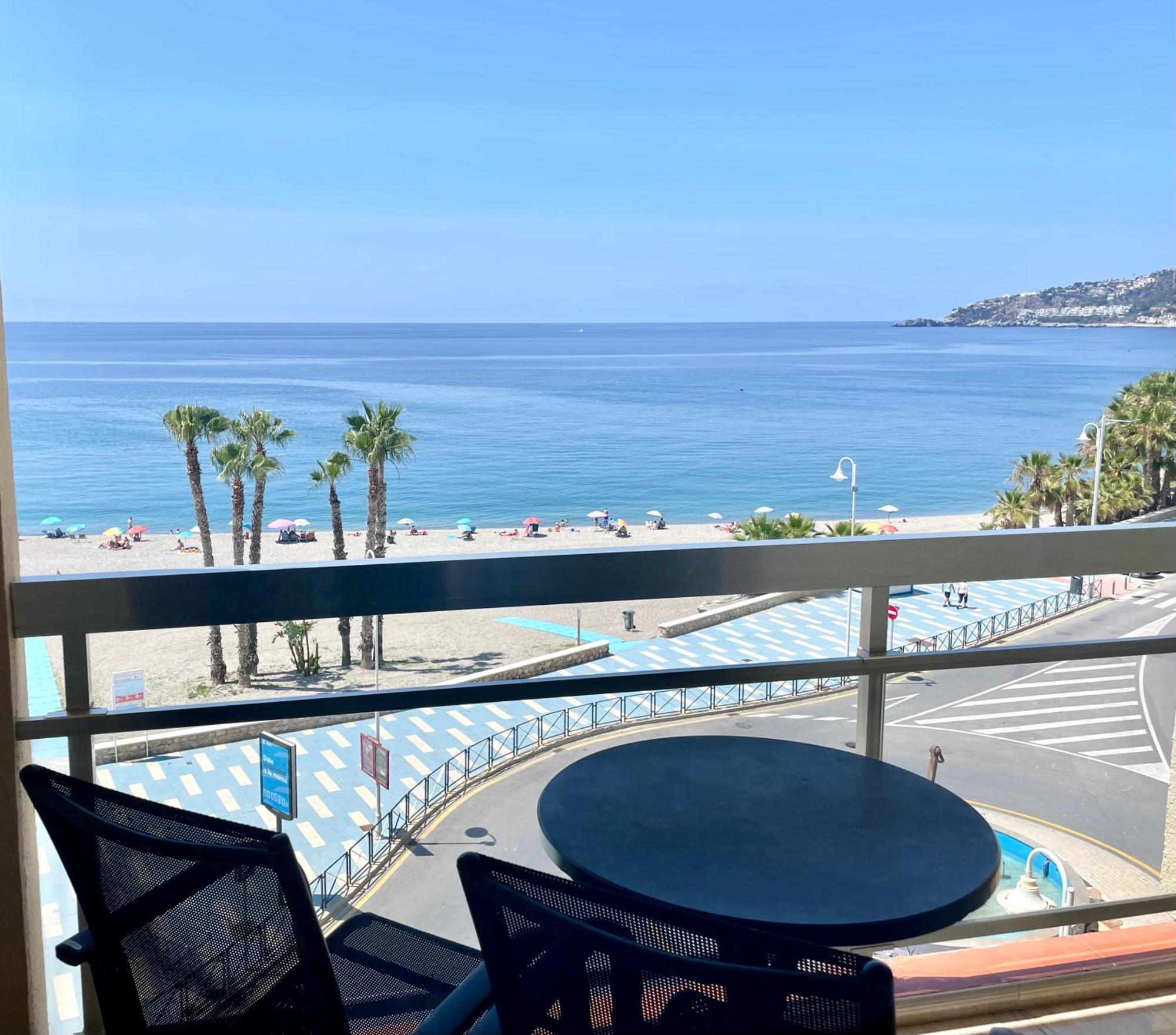 Apartahotel Chinasol Con Parking Y Desayuno Almuñécar Екстериор снимка